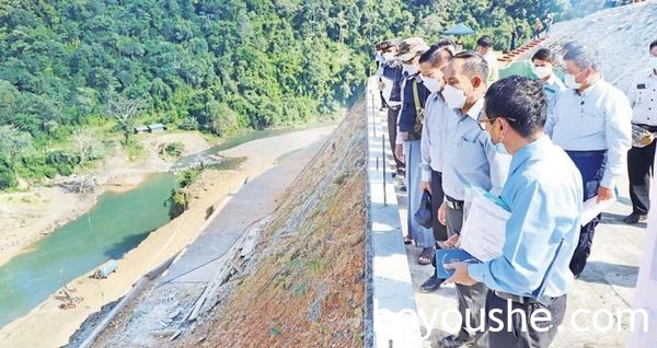 亲敦江上游霍马林县区正在兴建一座水力发电厂