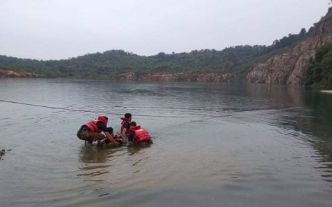 中学同窗结伴蓝湖登山　一人不幸戏水溺毙